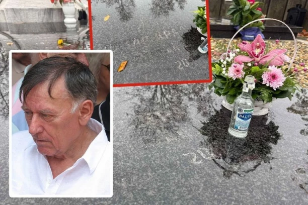 POTRESNA SCENA NA GROBU PETRA KRALJA! Posetili smo njegovu večnu kuću na godišnjicu smrti - evo ŠTA smo zatekli! (VIDEO)