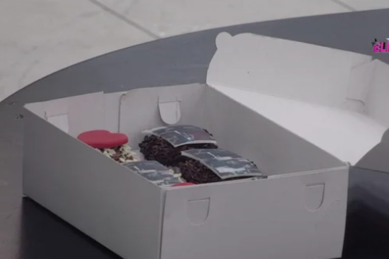 Milena Kačavenda i Miki Dudić dobili poklone