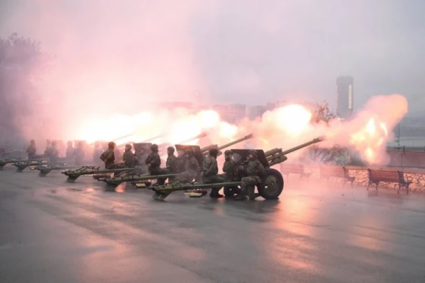 SRBIJA OBELEŽAVA DAN PRIMIRJA! Ispaljeni plotuni na Kalemegdanu u čast 11. novembra! (FOTO)