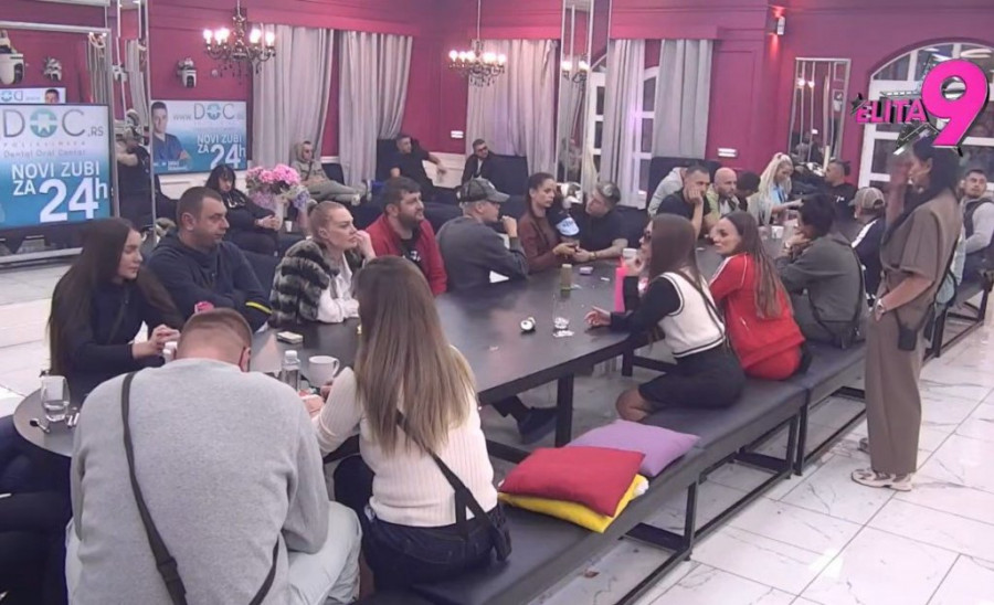 ALEKSANDRA JAKŠIĆ PIPKALA ASMINA ZA POLNI OGRAN! Nova SKANDALČINA na imanju!