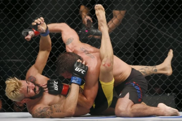 TRAGEDIJA: Čuveni UFC borac (38) pronađen mrtav - detalji lede krv u žilama!