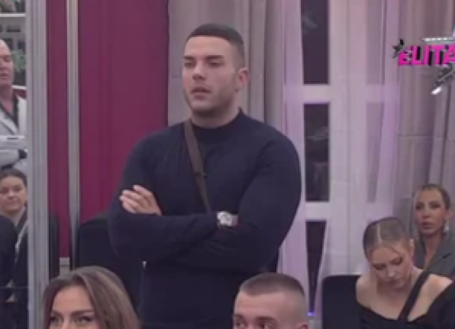 OVO JE FOTOGRAFIJA KOJU JE ANITA POSLALA ANĐELU: Krv ŠIKLJALA iz vena, htela da oduzme sebi život i ostavi SINA Rankoviću!