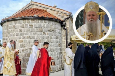 NA OVO SE ČEKALO 130 GODINA: Mitropolit Joanikije osveštao staru crkvu iznad Kotora, čija je obnova započeta još u 19. veku