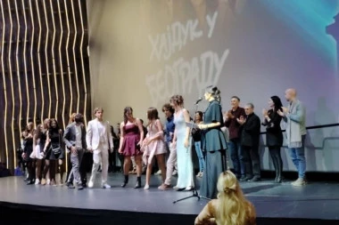 "HAJDUK U BEOGRADU" ODUŠEVIO PUBLIKU! Projekcija koja neodoljivo podseća na legendarno delo Zdravka Šotre!