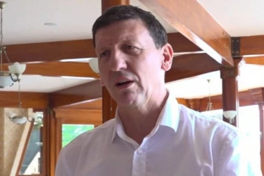 POTPUNI SUNOVRAT: Bio as Zvezde, postao stolar, pa ženu grizao za nos i čupao za jezik!