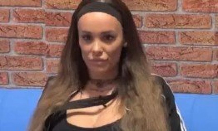 ZAIGRALI SE ISPOD POKRIVAČA PRED KAMERAMA RIJALITIJA! Najnoviji snimak Teodore i Filipa Đukića BUDI MAŠTU, raspametila se NJEGOVIM UMEĆEM!