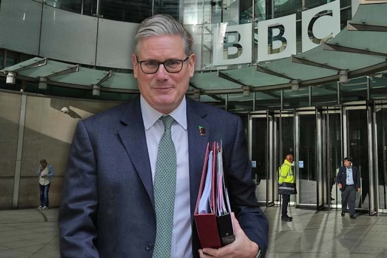 BBC NA IVICI PONORA: Britanci će plaćati brljotine nacionalnog emitera - oglasio se i premijer Starmer!