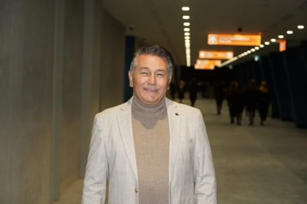 HITNO PREKINUT KONCERT HALIDA MUSLIMOVIĆA! Obezbeđenje moralo da REAGUJE!