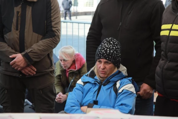 DIJANA HRKA PONOVO PRIMLJENA U BOLNICU! Hitno se oglasili iz privatne klinike, evo šta se dešava!