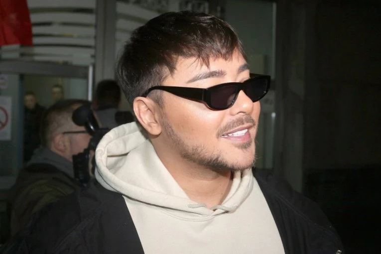 MILAN STANKOVIĆ PREKINUO TIŠINU NA VELIKI PETAK! Pevač objavom raspametio fanove, OVO SMO SVI ČEKALI! (FOTO)
