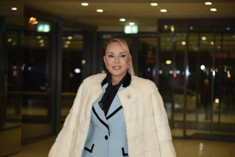 LEPA BRENA PONIŽENA U PROGRAMU UŽIVO: Koleginica nije štedela reči (VIDEO)