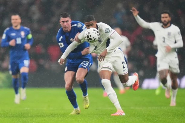 ENGLESKA - SRBIJA: Domaćin ubedljiv i u nastavku, Paunu hitno treba "iks" faktor!