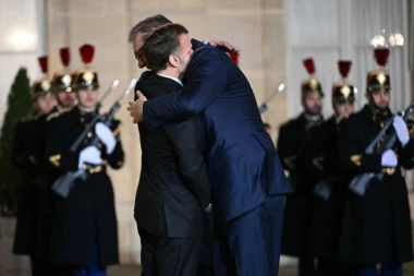 KLJUČNIH 5 PORUKA POSLE SASTANKA MAKRONA I VUČIĆA: U Parizu našoj zemlji ukazana izuzetna počast