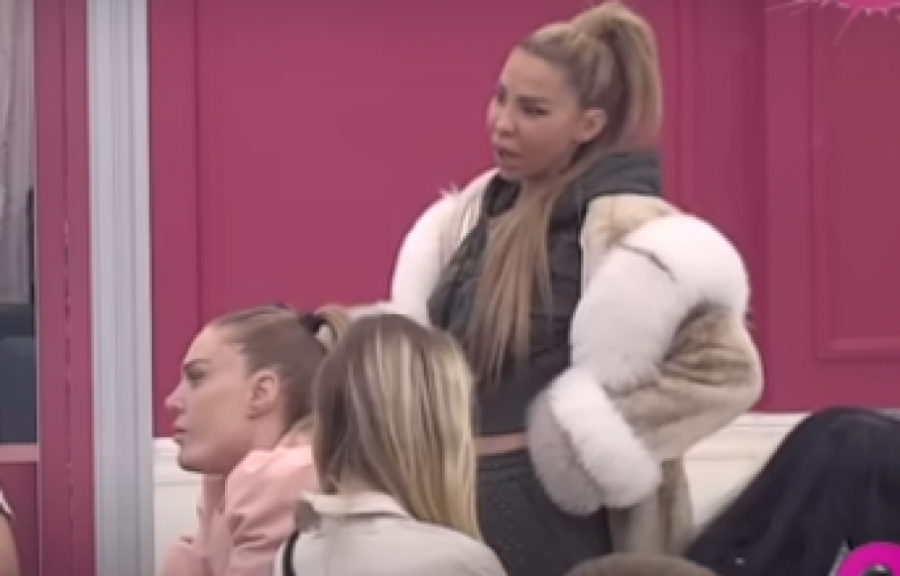 SKANDALČINA! Otac Aneli Ahmić ŽIVEO U KONTEJNERU!? Isplivali svi STRAVIČNI detalji!