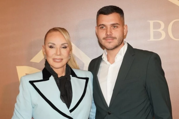 NESUĐENA SNAJKA LEPE BRENE OBJAVILA FOTKE S VENČANJA: Stojim pored tebe ponosnija nego ikada! (FOTO)