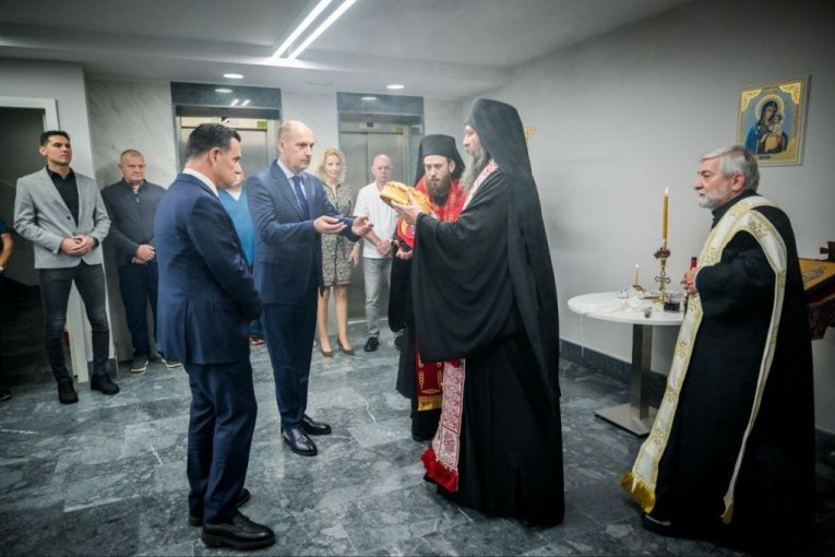 Ministar zdravlja u Vladi Republike Srbije Zlatibor Lončar proslavio je danas zajedno sa ministrom zdravlja Grčke Spiridonom Adonisom Georgiadisom lekarsku slavu Sveti Vrač