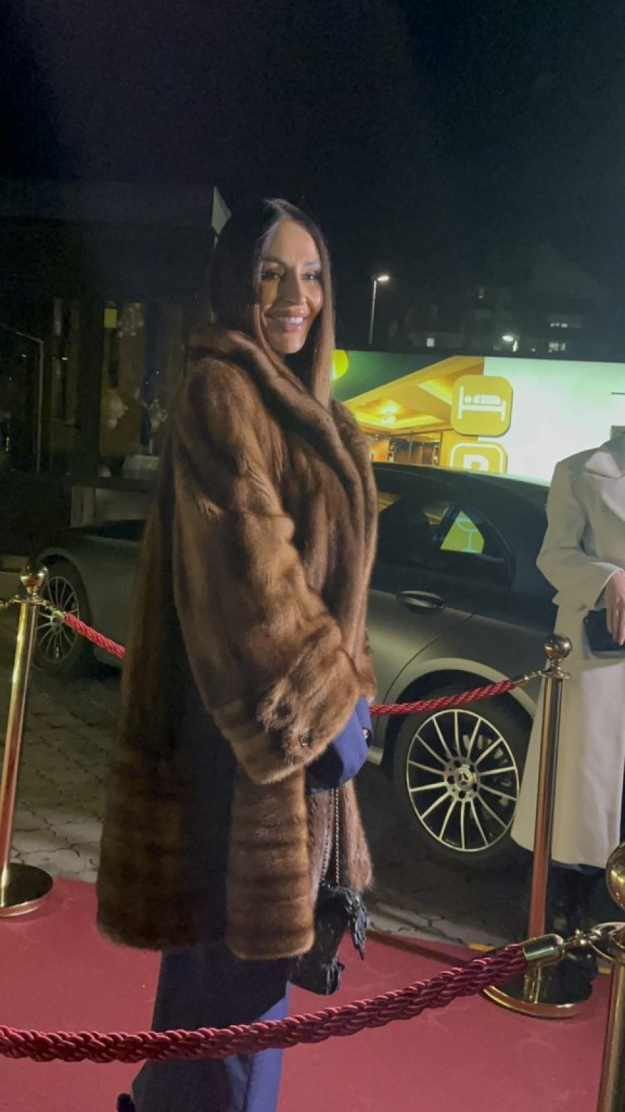 IVANA ŠOPIĆ POBEGLA OD NOVINARA! U jeku SKANDALA koji trese javnost voditeljka povukla ŠOK-POTEZ! (GALERIJA)