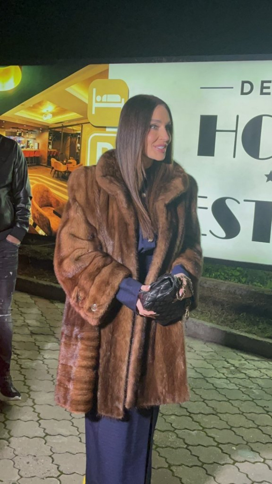 IVANA ŠOPIĆ POBEGLA OD NOVINARA! U jeku SKANDALA koji trese javnost voditeljka povukla ŠOK-POTEZ! (GALERIJA)