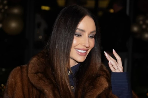 POSLE TRAGEDIJE NAPUSTILA SRBIJU: Katarina Živković podelila NAJEMOTIVNIJE REČI, evo gde se nalazi! (GALERIJA)