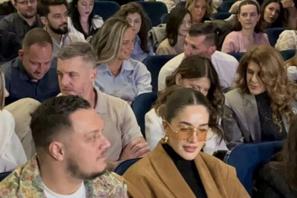 ANĐELA I GASTOZ PONOVO U BEOGRADU! Evo gde smo uhvatili Đuričićevu i Marinkovića! (VIDEO)