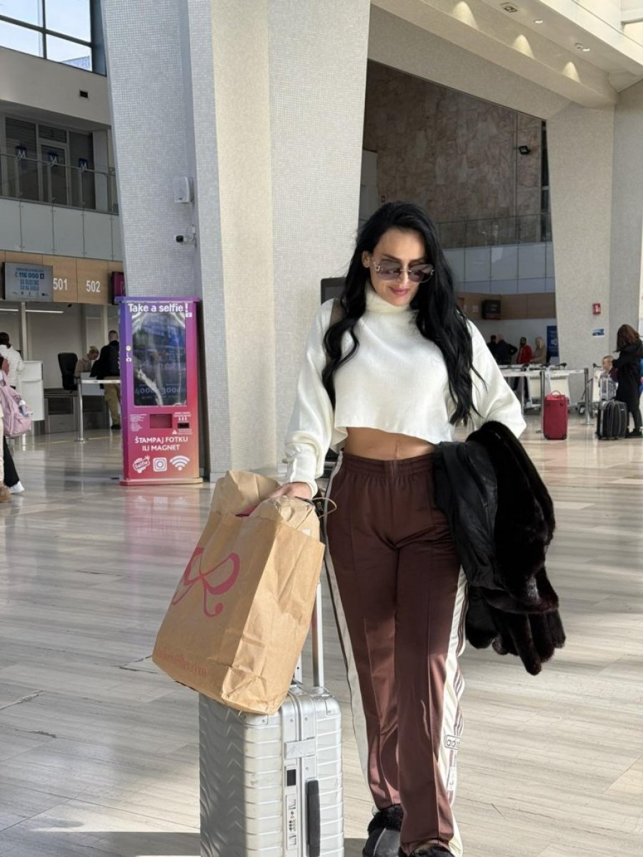 "KOLEGE SU SE ŠLOGIRALE KAD SU ČULE CENU ZA PRIJOVIĆKU" Pevačica osula PALJBU po Aleksandri - NJEN HAJP JE PROŠAO! (VIDEO)