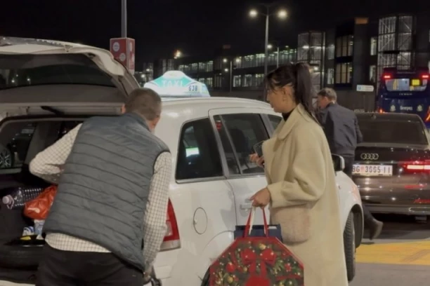 KAĆA GRUJIĆ U NEREPOZNATLJIVOM IZDANJU! Pevačica ne liči na sebe, evo gde smo je zatekli! (VIDEO)