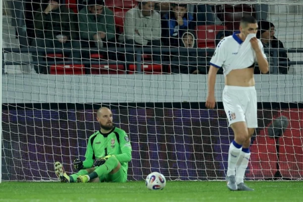 SRBIJA NAPADA, ALI LETONIJA VODI! Nesrećan početak "orlova" u Leskovcu!