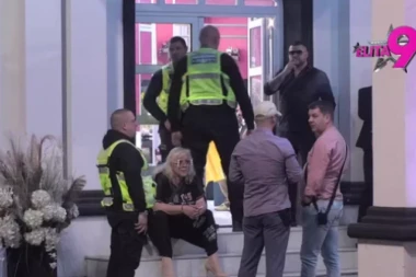 ANELI I LUKA U BRUTALNOM OKRŠAJU NA SVETI DAN: Napravili karambol na imanju "Elite" - obezbeđenje uletelo munjevitom brzinom!