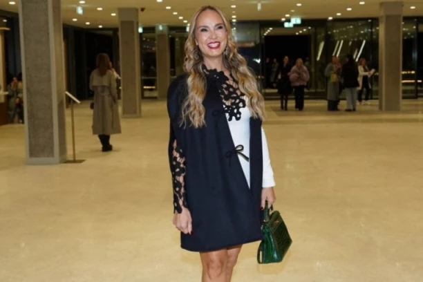 MARIJANA MATEUS grmi u Dubaiju: Prorezi ispod bujnog poprsja otkrili tanani struk na kome joj sve zavide! (FOTO)