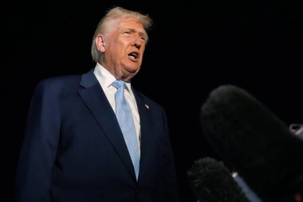 TEKTONSKE PROMENE U VAŠINGTONU! Tramp postavio novog čoveka na MOĆNU POZICIJU