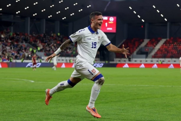 KO JE MAJKA ALEKSANDRA STANKOVIĆA? Svi mu znate oca Dejana, a ona je ceo život uz fudbal