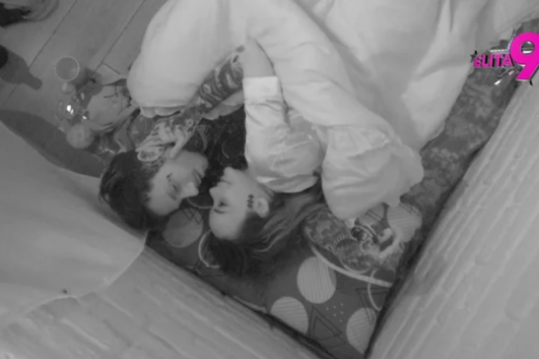 Teodora i Filip u krevetu