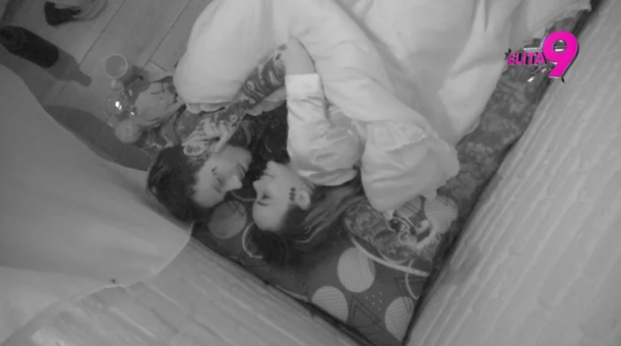 TEODORA I FILIP INTIMNIM ODNOSOM DEMOLIRALI IZOLACIJU: Uzdasima srušili zidove - kamera uhvatila NAJVRELIJE KADROVE! (GALERIJA)