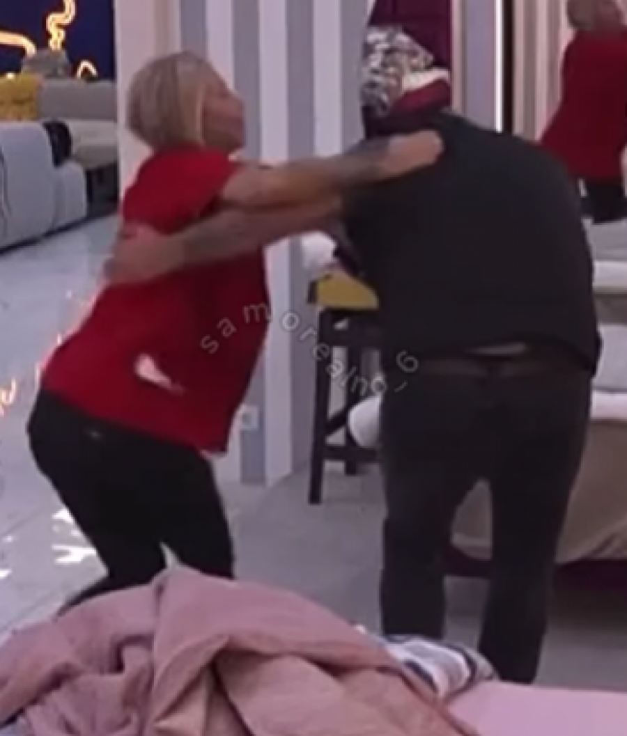 ASMIN DAVIO ANELI, ONA GA TUKLA I ČUPALA! Stravične scene u Eliti, čeka se HITNA odluka produkcije o DISKVALIFIKACIJI! (VIDEO)