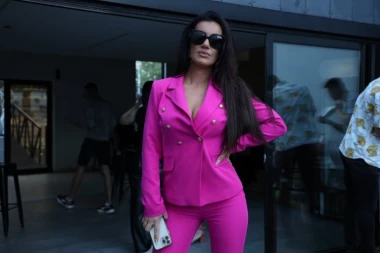 PODNETA KRIVIČNA PRIJAVA PROTIV NAŠE PEVAČICE! S partnerom optužena za PREVARU!