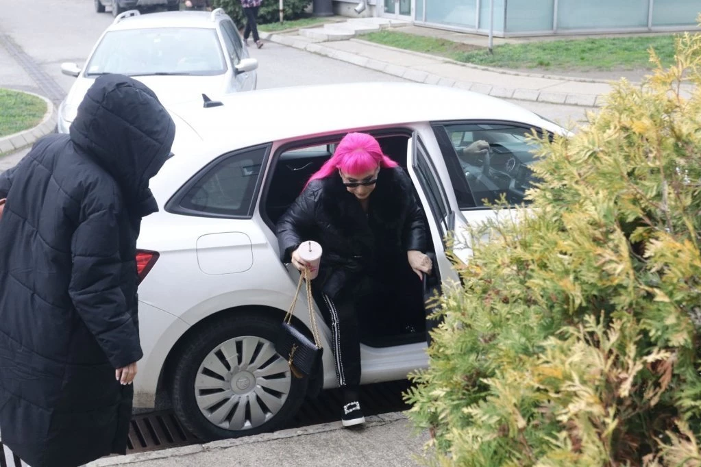 ZVANIČNO! Zorica Brunclik nije deo "Pinkovih Zvezdi", otkriveno sve o njenom ZDRAVSTVENOM STANJU - naš folker prebledeo zbog OVE vesti!