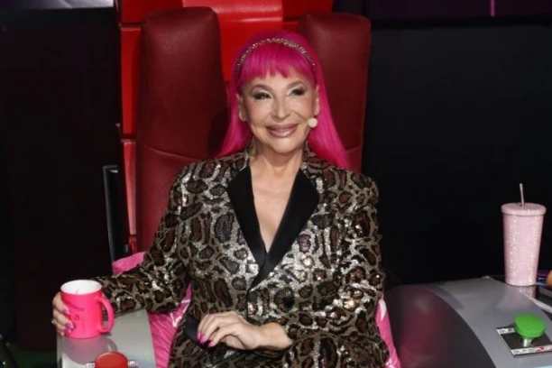 HITNO SAOPŠTENJE O ZORICI BRUNCLIK DIGLO JAVNOST NA NOGE: Izdato saopštenje na zvaničnom profilu pevačice! (FOTO)