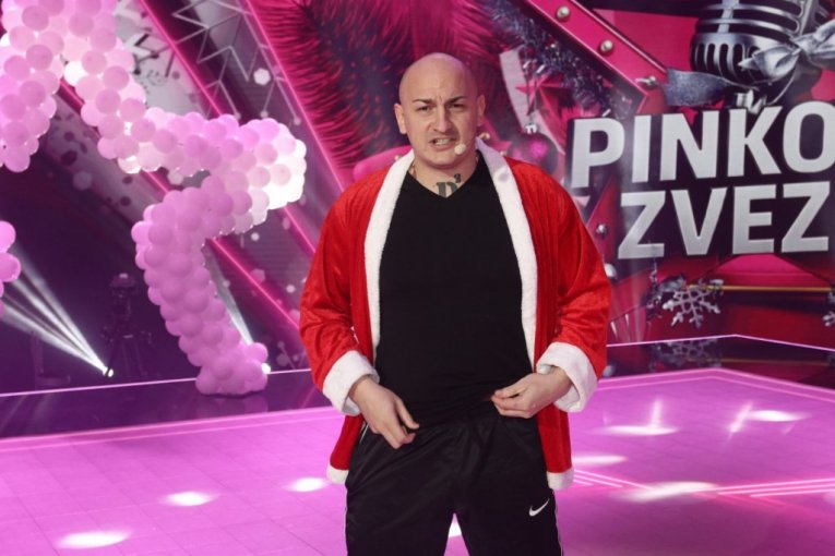 SKANDALČINA U "PINKOVIM ZVEZDAMA": Desingerica najstrašnije izvređao članove žirija! (VIDEO)