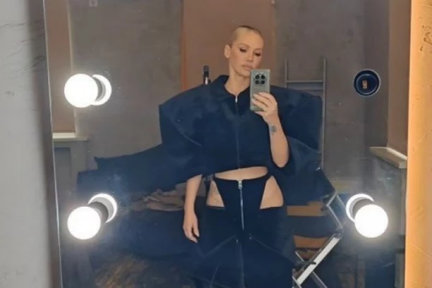 OVAKVU RETKO KAD MOŽEMO DA JE VIDIMO! Privatni snimak Nataše Bekvalac je sve što vam večeras treba! (FOTO)