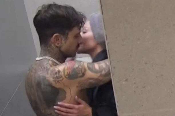 VRELI KARDROVI ĐUKIĆA I MAJE MARINKOVIĆ, STARLETA SKINULA BRUS PRED KAMERAMA! Produkcija objavila SKANDALOZNI SNIMAK IZ TOALETA, ovo gledate na sopstvenu odgovornost! (VIDEO, GALERIJA)