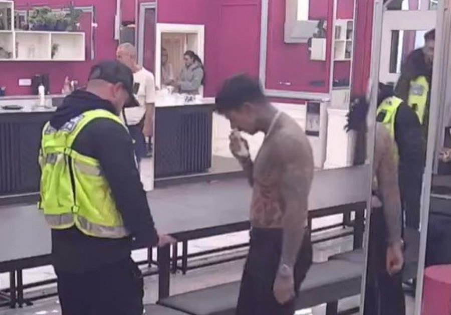 EVO ŠTA JE PRETHODILO FIZIČKOM OBRAČUNU! Otkriven pravi povod ZVERSKOG NAPADA - Bebica DOŽIVEO POMRAČENJE ZBOG JEDNE STVARI! (GALERIJA)