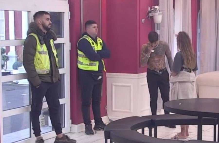 FILIPA ĐUKIĆA IZNELI KRVAVOG, PRUŽENA MU HITNA POMOĆ! Ovo su detalji STRAVIČNOG INCIDENTA! (GALERIJA)