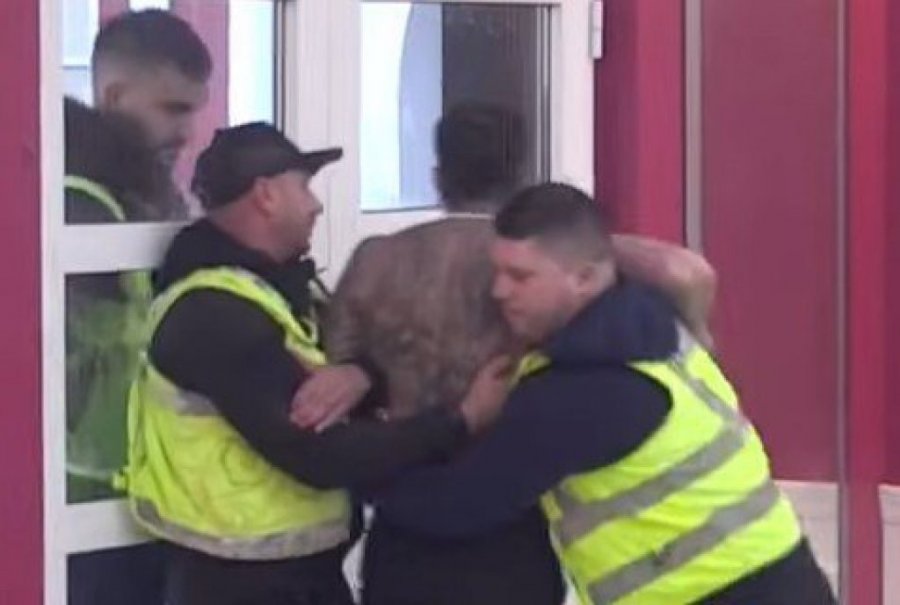 MOMENTALNA REAKCIJA VELIKOG ŠEFA, DONETA DRASTIČNA MERA! Ovo je ZVANIČNO SAOŠTENJE o Bebicinoj sudbini u rijalitiju nakon skandala sa Đukićem!