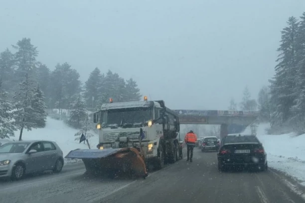 SPREMITE SE ZA HAOS! Snežna mećava stiže u Srbiju