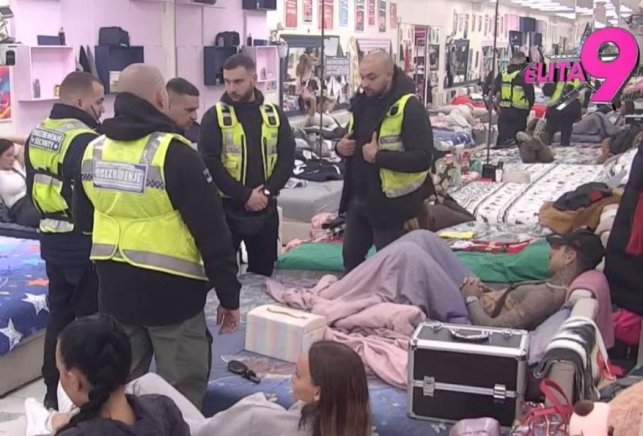 OBEZBEĐENJE FORMIRALO ŽIVI ZID OKO ĐUKIĆA, ČEKA SE POSLEDNJA REČ PRODUKCIJE! Novi napad Nenada Macanovića - BRUTALNO DO SAMOG KRAJA! (GALERIJA)