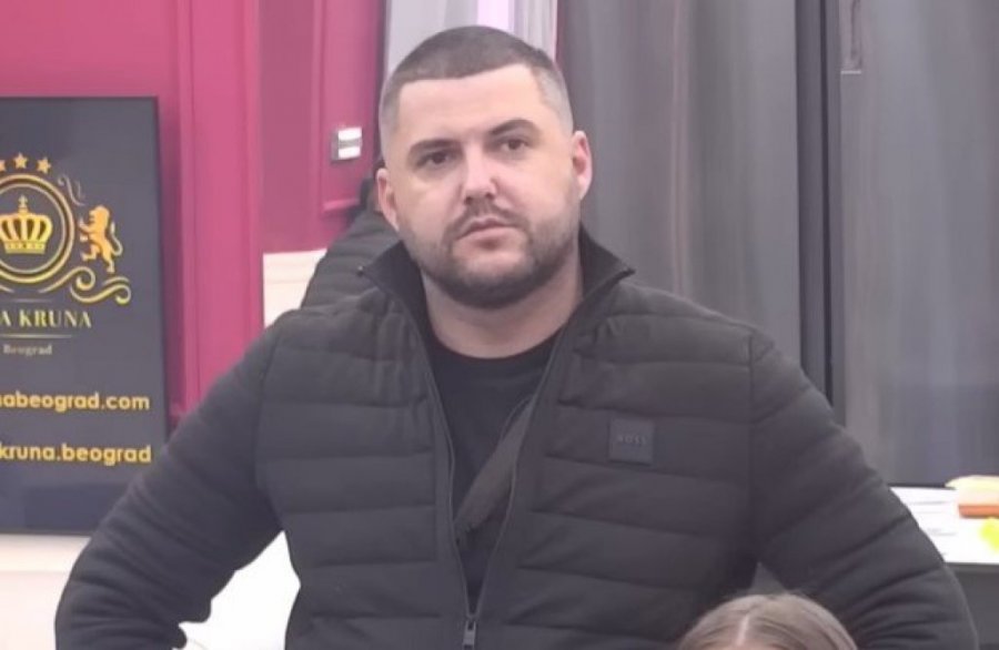 VODITELJ ZANEMEO OD ŠOKA, MORAO HITNO DA INTERVENIŠE! Karambol Asmina i Aneli trese Belu kuću, REČ JE O NJIHOVOM DETETU!