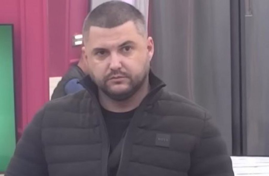 VODITELJ ZANEMEO OD ŠOKA, MORAO HITNO DA INTERVENIŠE! Karambol Asmina i Aneli trese Belu kuću, REČ JE O NJIHOVOM DETETU!