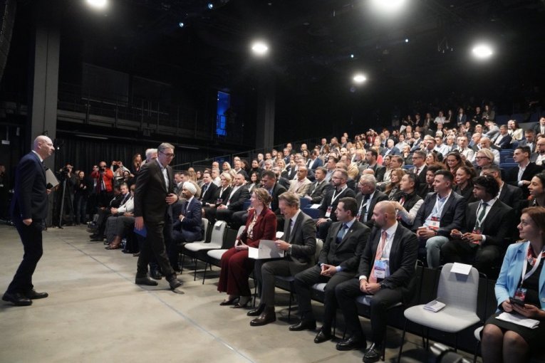 POSLOVNA KONFERENCIJA U LOŽIONICI
