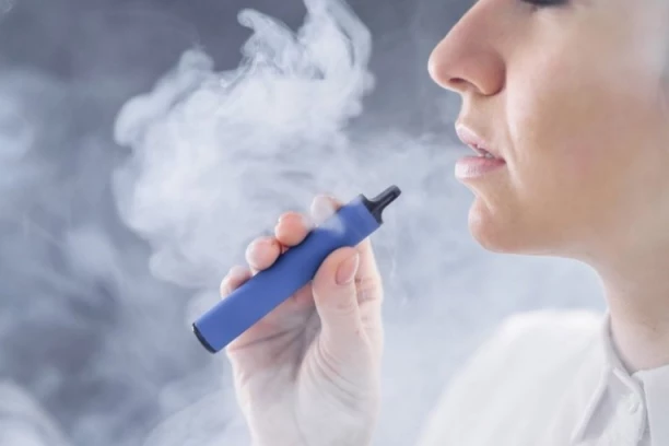 HITNO POVUČENO 25.000 ELEKTRONSKIH CIGARETA SA TRŽIŠTA SRBIJE! Oglasilo se ministarstvo!