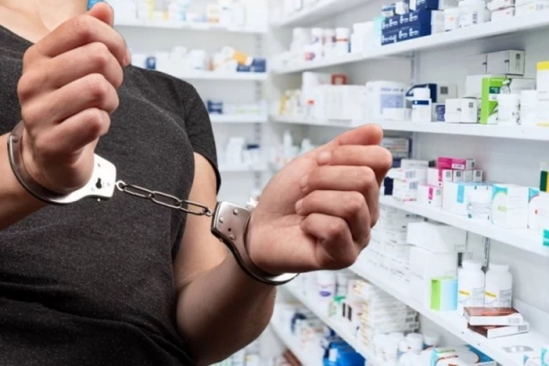 IZUBIJALI APOTEKARKU! Pala dečja banda pljačkaša u Beogradu! NEMAJU NI 13 GODINA, MEĐU NJIMA I DEVOJČICA (12)